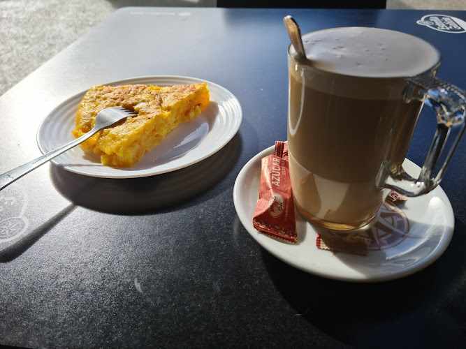 Fotografia tomada fuera de La Naval - Cafetería en A Coruña, A Coruña
