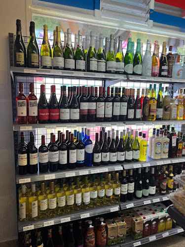 Fotografia tomada fuera de Vila Super Fant - Supermercado en Les Forques, Girona