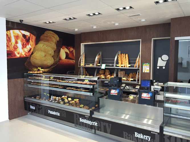 Fotografia tomada fuera de Valvi Llançà - Supermercado en Llançà, Girona