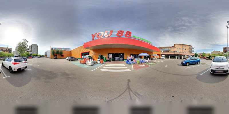 Fotografia tomada fuera de You 88 Supermercado - Supermercat en Palafrugell, Girona