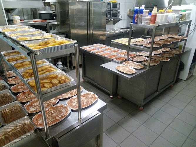 Fotografia tomada fuera de Les Estunes - restaurantes en El Prat Roig, Girona