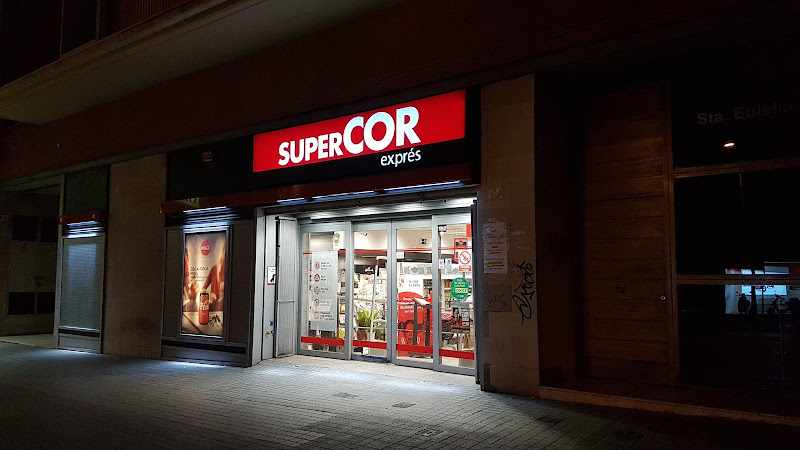 Fotografia tomada fuera de Supercor Exprés - Supermercado en L'Hospitalet de Llobregat, Barcelona