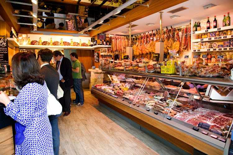 Fotografia tomada fuera de La Garriga Madrid - Tienda de delicatessen en Madrid, Madrid