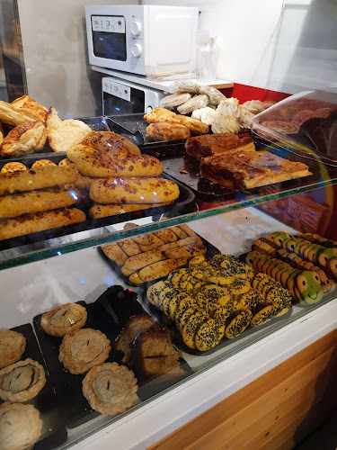 Fotografia tomada fuera de La Tata Sagrera - Panadería en Barcelona, Barcelona