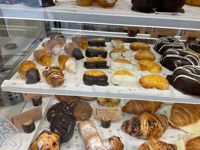 Fotografia tomada fuera de Tim Hortons - cafeterías en Madrid, Madrid