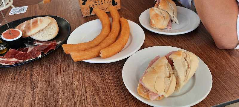Churrería & Cafetería La Culinaria - Churrería en San Pedro Alcántara, Málaga