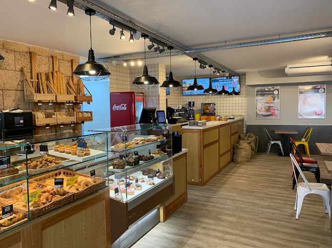 Fotografia tomada fuera de El Molí Pan y Café - Zona Franca - Panadería en Barcelona, Barcelona