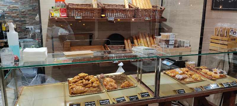 Fotografia tomada fuera de El Jardinet de Montcada - Panadería en Montcada i Reixac, Barcelona