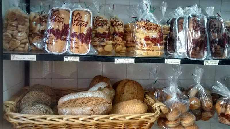 Fotografia tomada fuera de El Horno De Ana - Panadería en Rascafría, Madrid