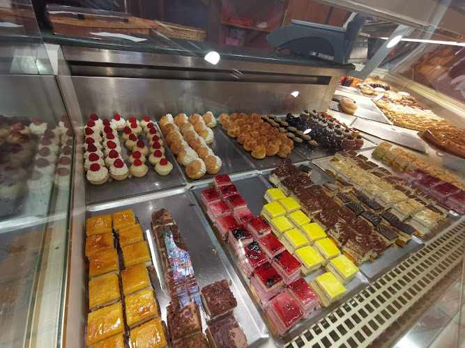 Fotografia tomada fuera de El Caballo Goloso - Pastelería en Torrelodones, Madrid