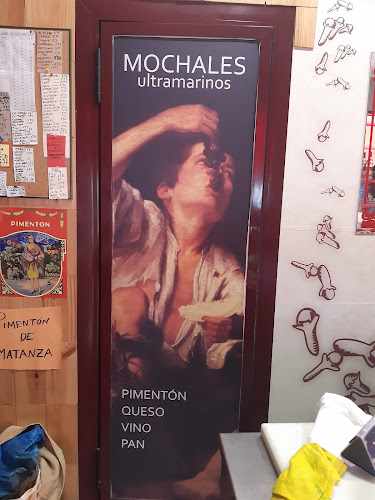 Fotografia tomada fuera de Mochales - Tienda de alimentación en Cuenca, Cuenca