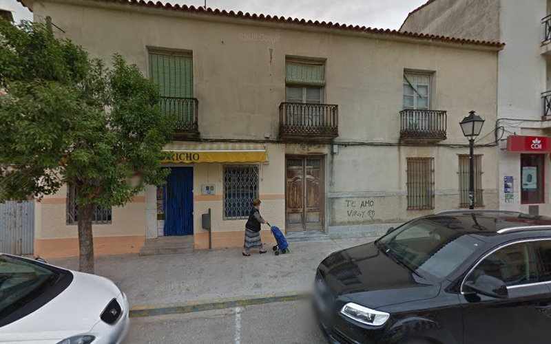 Fotografia tomada fuera de El Capricho - Tienda de golosinas en Casasimarro, Cuenca