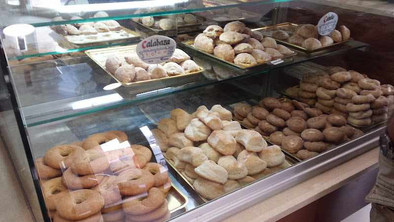 Fotografia tomada fuera de Diego Panaderías - Panadería en Landete, Cuenca