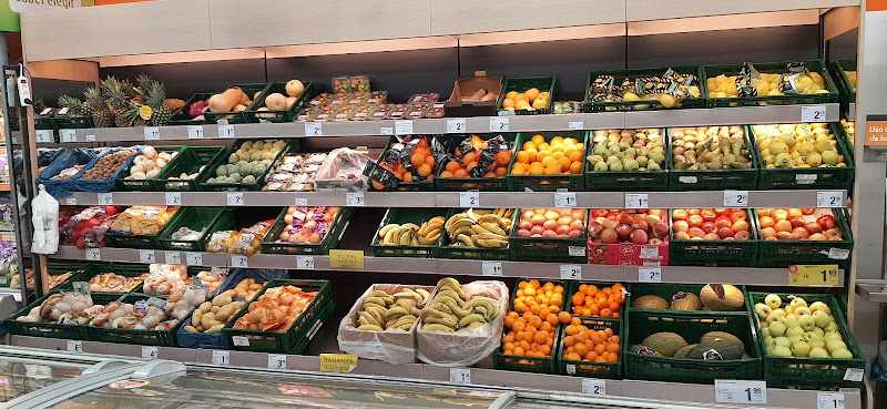 Fotografia tomada fuera de Supermercados Charter - Supermercado en Las Pedroñeras, Cuenca