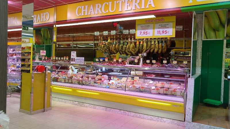 Fotografia tomada fuera de Supermercados Alimerka - Supermercado en Foz, Lugo
