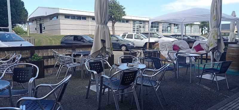 Fotografia tomada fuera de Cafetería Prisma - cafeterías en Luarca, Asturias
