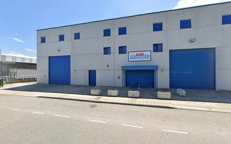 Fotografia tomada fuera de Supermercados Sampedro 2000 S.L - Supermercado en Jarrio, Asturias