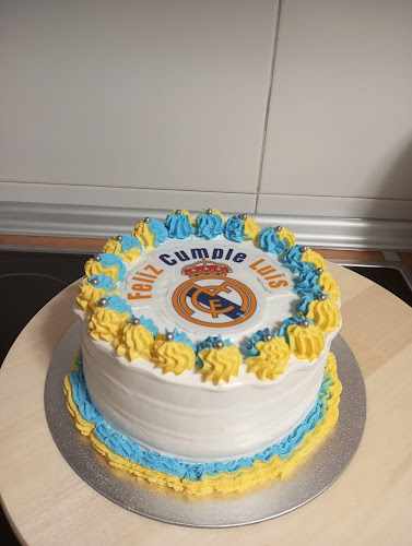 Fotografia tomada fuera de DELI TARTA - Tienda de tartas en El Entrego, Asturias