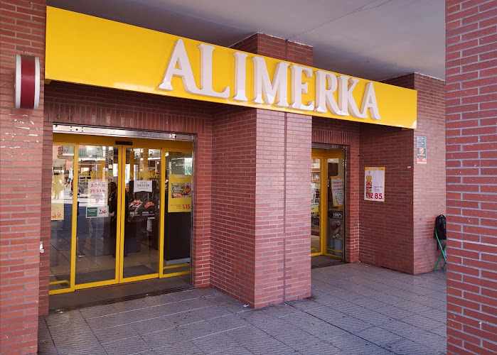 Fotografia tomada fuera de Supermercados Alimerka - Supermercado en Oviedo, Asturias