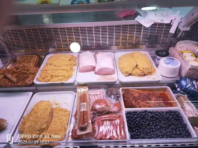 Fotografia tomada fuera de Moderna productos artesanos - Tienda de alimentación en Llanes, Asturias