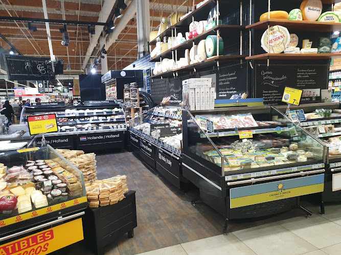 Fotografia tomada fuera de Carrefour - Hipermercado en Finestrat, Alicante