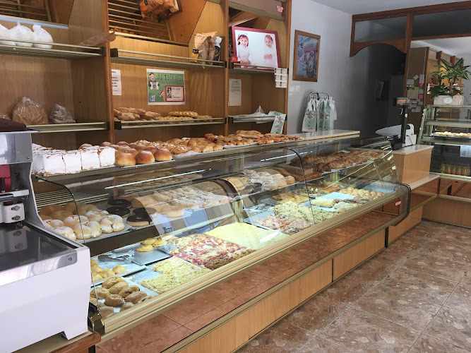 Fotografia tomada fuera de Panadería Arte-Sano - Panadería en Onil, Alicante