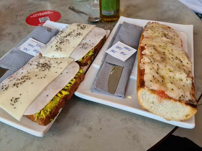 Fotografia tomada fuera de Bugatti - cafeterías en Calp, Alicante