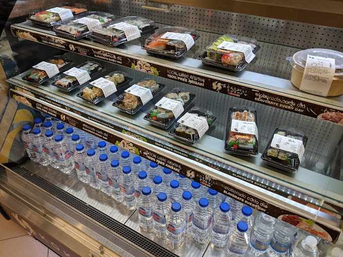 Fotografia tomada fuera de Supermercado Spar C.C Dragos - Tienda general en Puerto del Carmen, Las Palmas