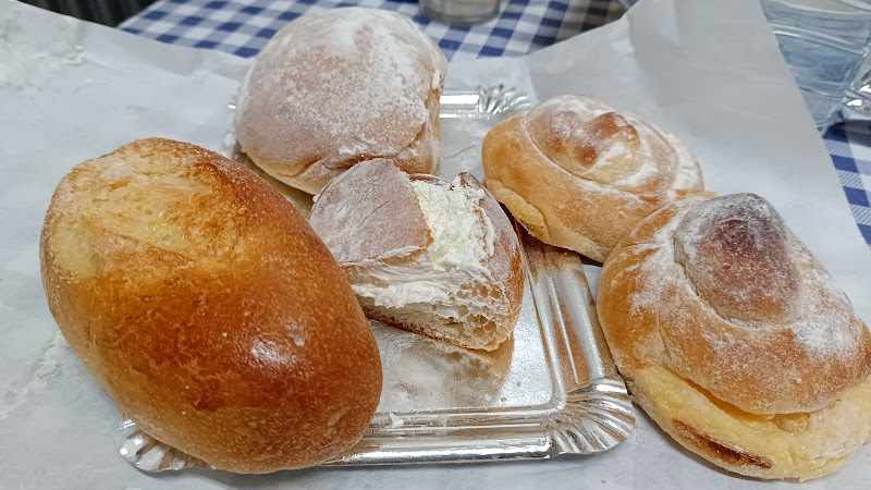 Fotografia tomada fuera de Panadería El Molino Bollería - Panadería en Piedrahíta, Ávila