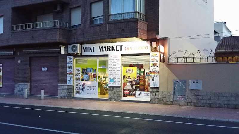 Fotografia tomada fuera de Mini Market San Isidro - Supermercado en S. Isidro, Alicante