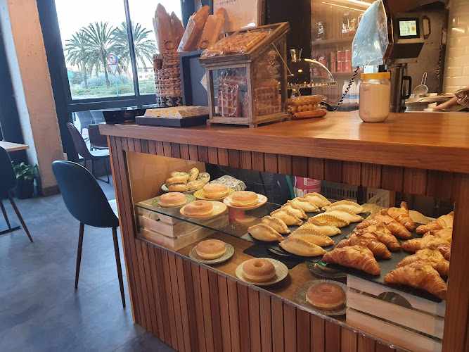 Fotografia tomada fuera de La Boutique churros&café - Churrería en Alicante, Alicante