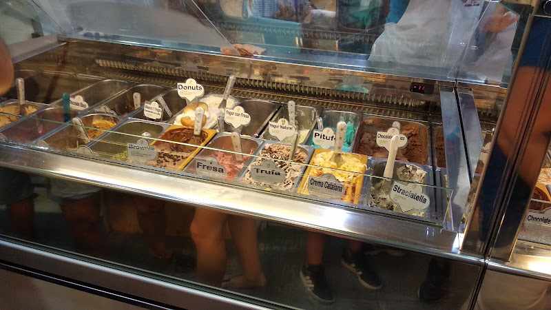 Fotografia tomada fuera de Heladería-Turroneria - Gelateria en Santa Pola, Alicante