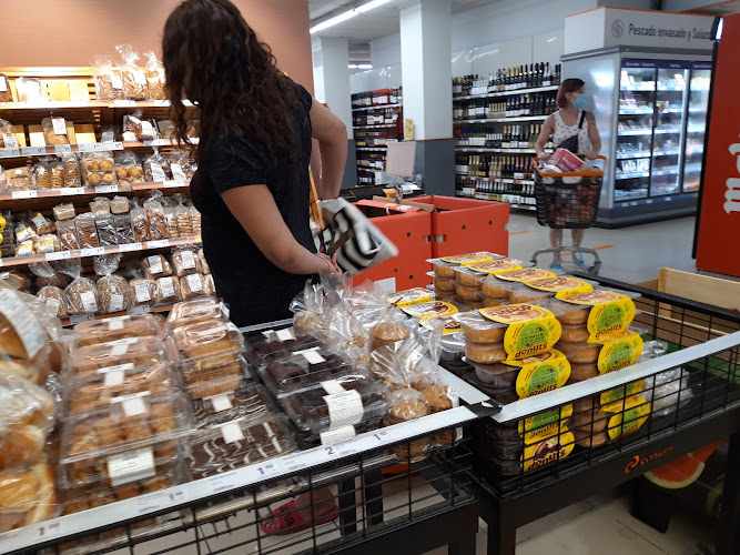 Fotografia tomada fuera de Supermercados Consum - Supermercado en Torrevieja, Alicante