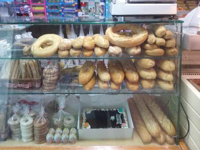 Fotografia tomada fuera de Panlineria - Supermercado en Macael, Almería