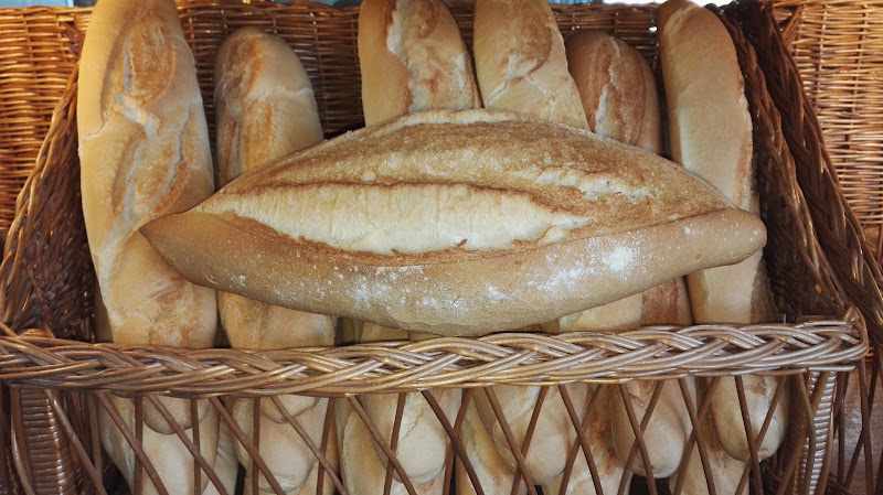 Fotografia tomada fuera de Panadería y Bollería Calixto (Amasamos diariamente) - Panadería en El Ejido, Almería