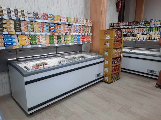 Fotografia tomada fuera de Supermercados Charter - Supermercado en Los Gallardos, Almería