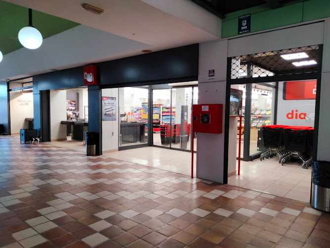 Fotografia tomada fuera de Supermercados La Plaza de Dia - Supermercado en Almería, Almería