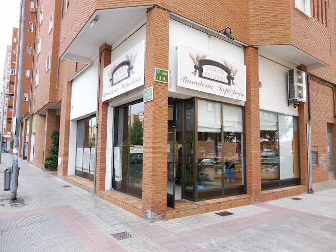 Fotografia tomada fuera de HORNO ESTACIÓN - Panadería en Huesca, Huesca