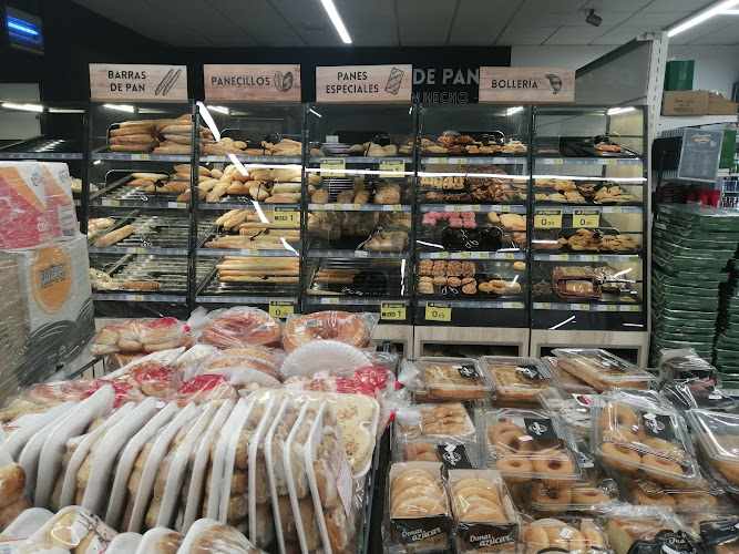 Fotografia tomada fuera de Supermercados El Jamón - Supermercado en Islantilla, Huelva