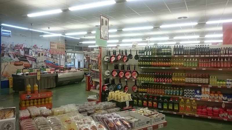Fotografia tomada fuera de Supermercados El Jamón - Supermercado en Mazagón, Huelva