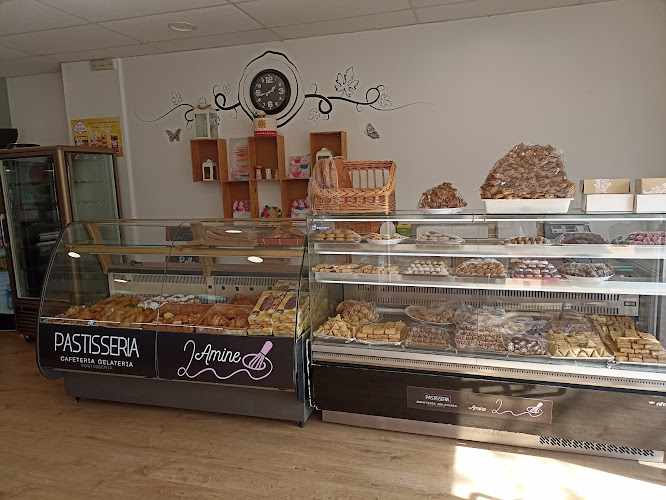 Fotografia tomada fuera de Pastisseria Amine 2 - Pastelería en Vilafranca del Penedès, Barcelona