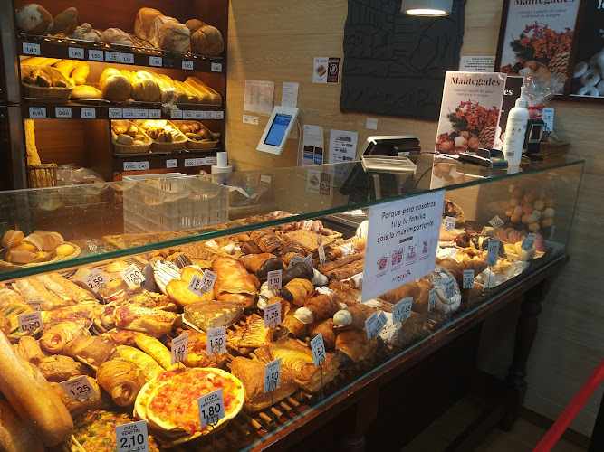 Fotografia tomada fuera de MacxiPa - Panadería en Terrassa, Barcelona