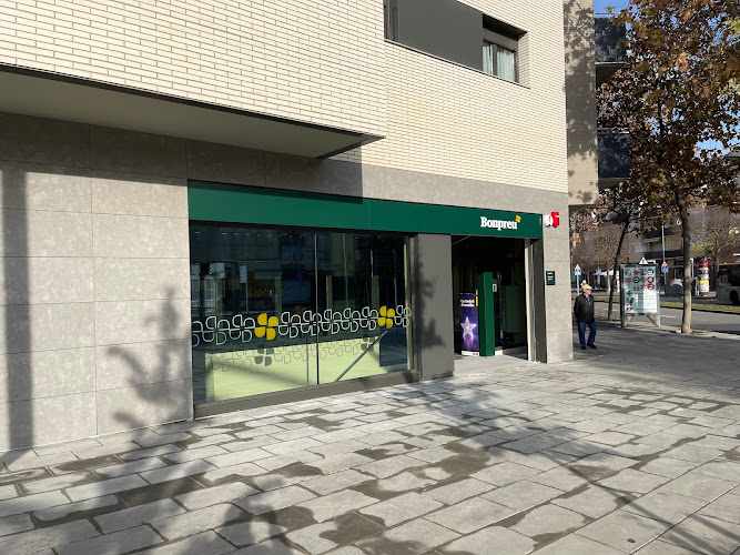 Fotografia tomada fuera de Bonpreu - Supermercado en Viladecans, Barcelona