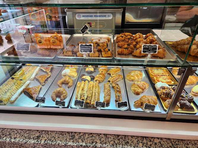 Fotografia tomada fuera de Croissanteria Xic - Pastelería en Vilafranca del Penedès, Barcelona