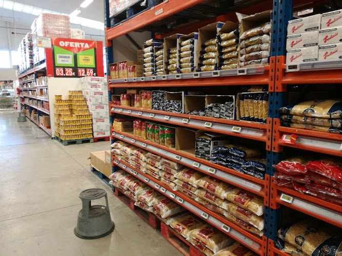 Fotografia tomada fuera de Gros Mercat - Autoservicio mayorista en Vilanova i la Geltrú, Barcelona