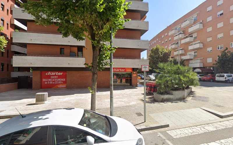 Fotografia tomada fuera de Supermercats Charter - Supermercado en Vilanova i la Geltrú, Barcelona