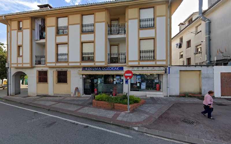 Fotografia tomada fuera de Kukuma Gozokiak - Tienda de lotería en Concha, Vizcaya