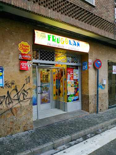 Fotografia tomada fuera de Frugolan - Tienda de golosinas en La Solana, Ciudad Real
