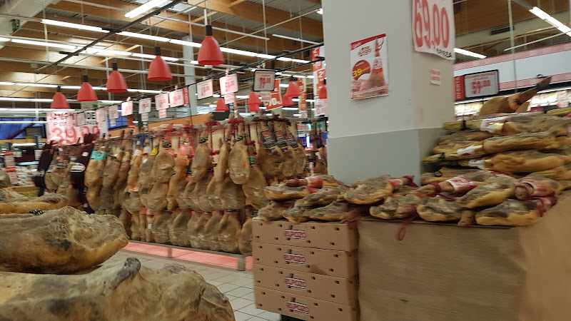 Fotografia tomada fuera de Alcampo Supermercado - Supermercado en Valdepeñas, Ciudad Real