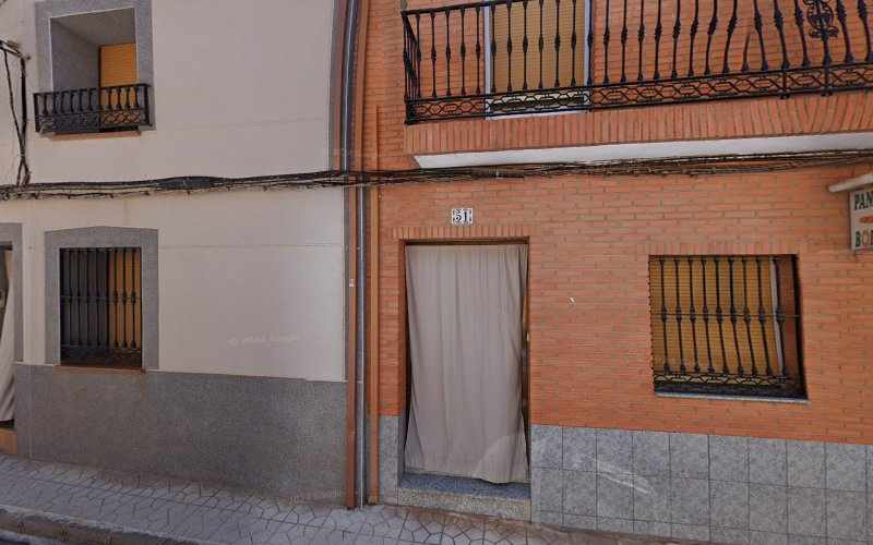 Fotografia tomada fuera de Panadería Evelio Niño García - Panadería en Albaladejo, Ciudad Real
